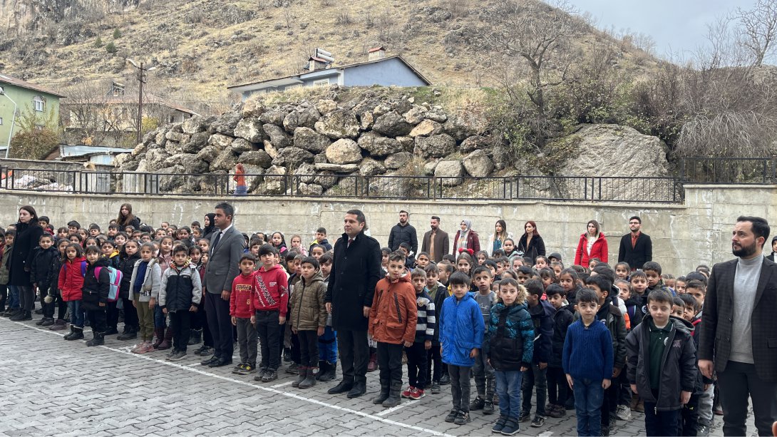 Atatürk İlkokulu Bayrak Törenine Katılım ve Ziyaretimiz
