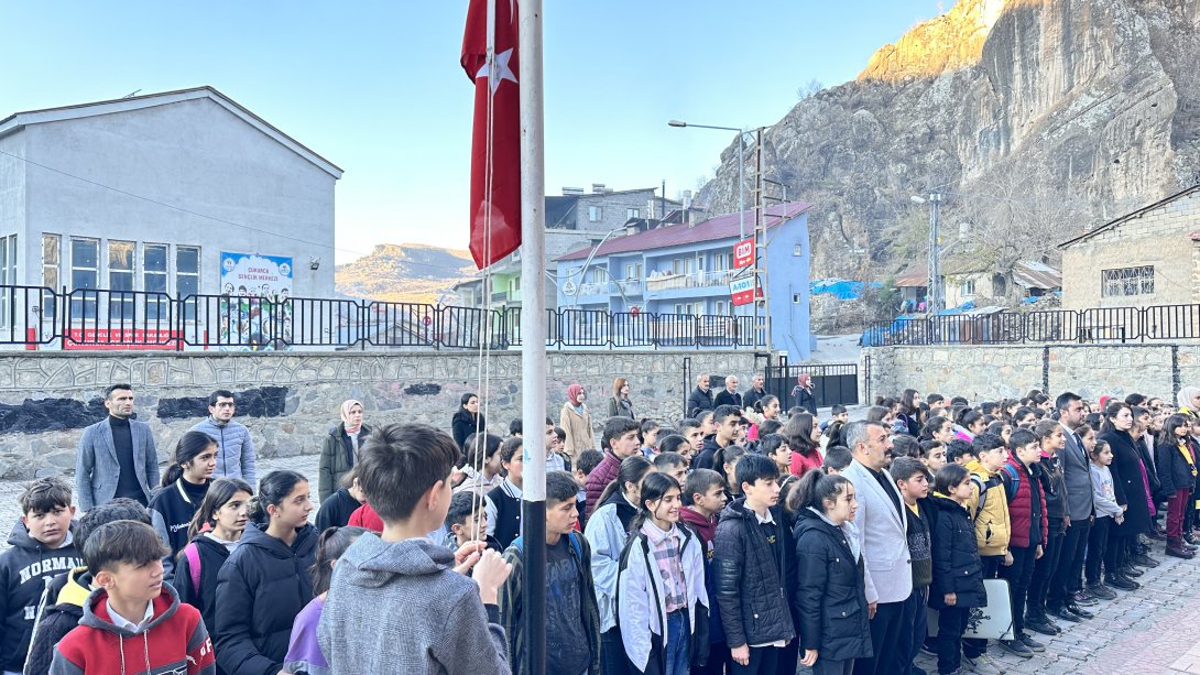Şehit Bilal Soybilgiç Ortaokulu Bayrak Töreni ve Ziyareti