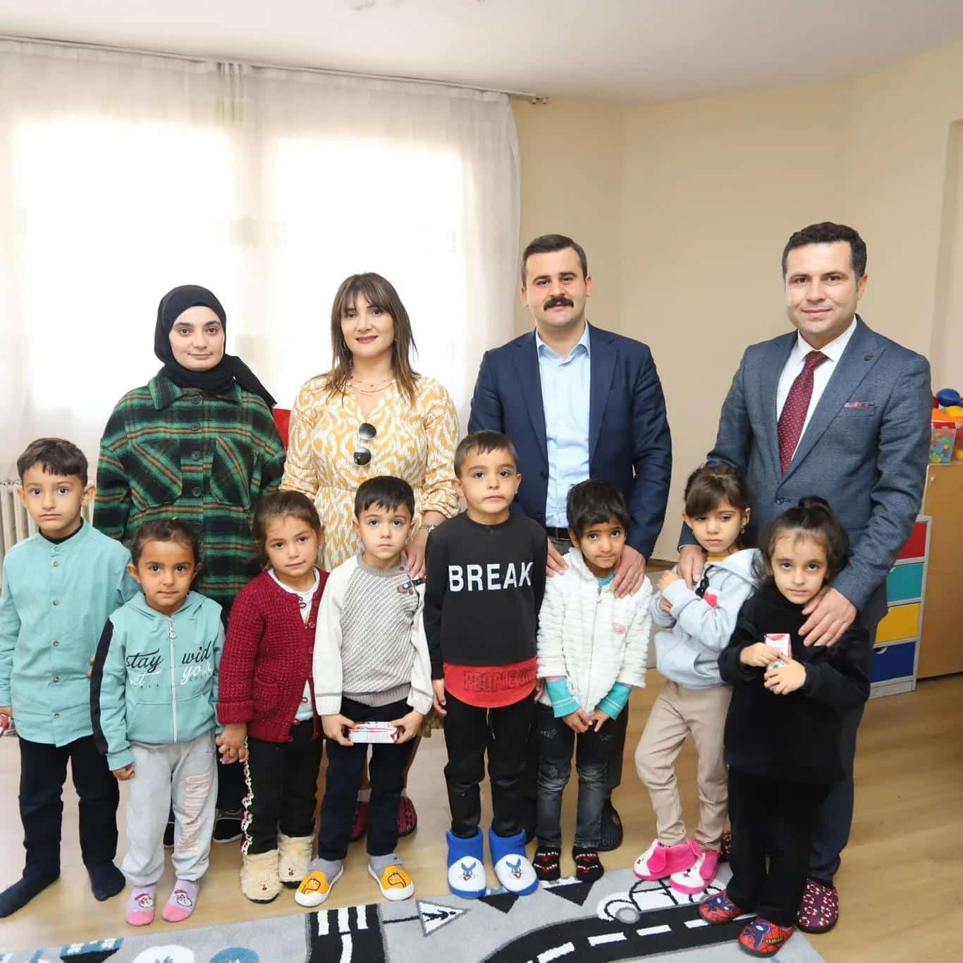 Kaymakamımız Sayın Mert KUMCU ve İlçe Milli Eğitim Müdürümüz Sayın Ceyhan DOĞAN'ın Vali Erdoğan Gürbüz Anaokulunu Ziyareti 
