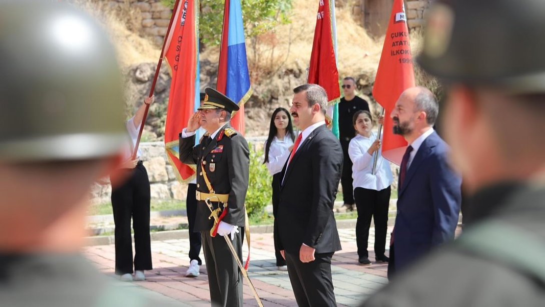 30 Ağustos Zafer Bayramının 102. Yıl Dönümü İlçemizde Büyük Bir Coşkuyla Kutlandı.